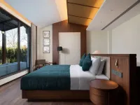 Blossom Hill Changshu Shajiabang Luhua Bay Hotels near Reed Maze