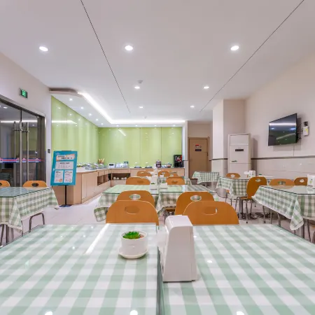 Grace Inn (Tengzhou Railway Station RT-Mart)