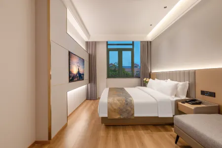 Huayue Shangju Hotel (Chengdu West Station Qingyang Wanda Branch ) Отели рядом с достопримечательностью «Sichuan Daxue Jincheng College»