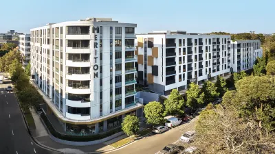 Meriton Suites Coward Street