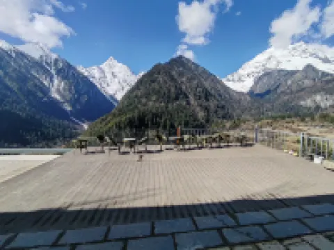 德欽雨崩如果觀景客棧 鄰近梅里雪山國家公園景區-神湖的酒店