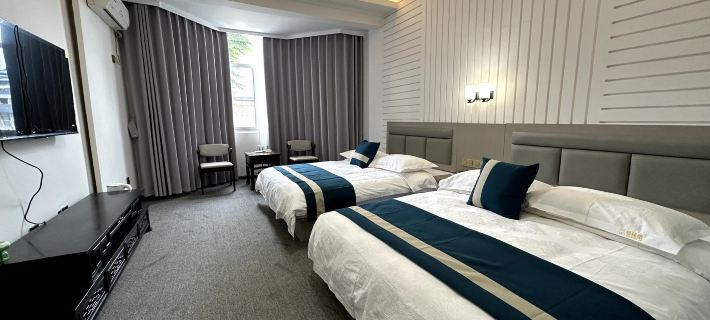 4/5000 Hotel number three Hotel a Yingjiang