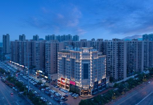 长沙华灯初上酒店外景图