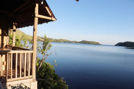 Loca Lobo Lodges Riung, Flores Отели в г. Ngada Regency
