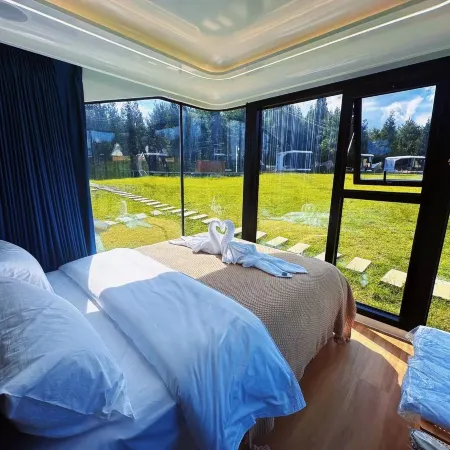 Flower Hotel