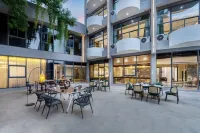 ELong Xicheng International Hotel(Haiya Colorful City Tongle South Subway Station Store） Hotels near CPC Shenzhen Committee Party School Bao'an Branch School