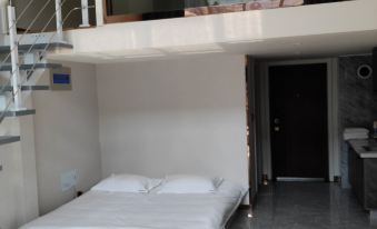 Zhanhua Self-checkin Apartment