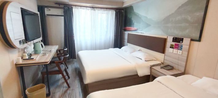 Golden Coast Business Hotel (Wandefu Plaza) Hotels in Shan County