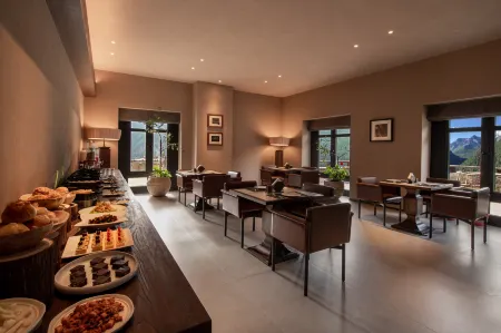 Craftsmanship·Qianqiu Snow, Daocheng Yading Scenic Hotel Отели в г. Даочжен