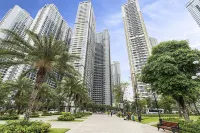 Landmark 81 & Vinhomes - Royal Apartment Hotels near Landmark 81 Sky View Observatory