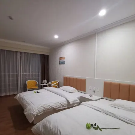 Golden Night Hotel