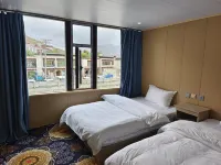 Dianfeng Inn (Zhu Feng Xiaozhen)