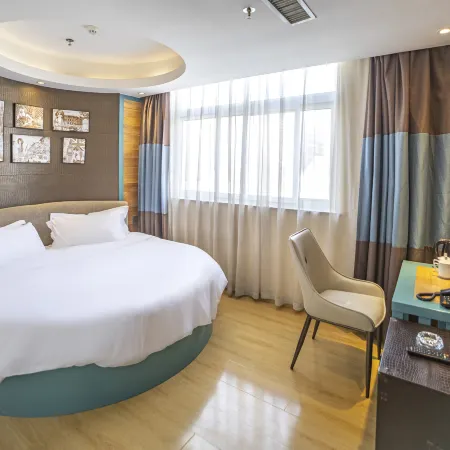 Xichao Hotel (Taikang Wancheng Commercial Life Plaza Traditional Chinese Medicine Hospital Branch)