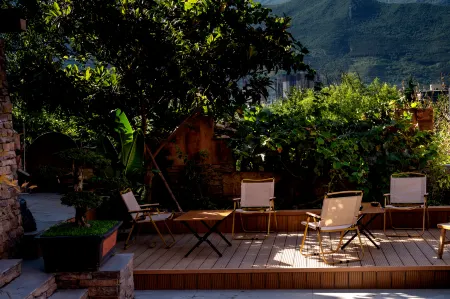 MaoXian·The Hidden House Hotel