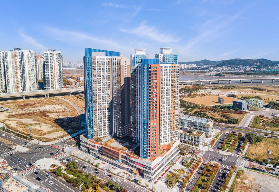 2. 어반스테이 송도..