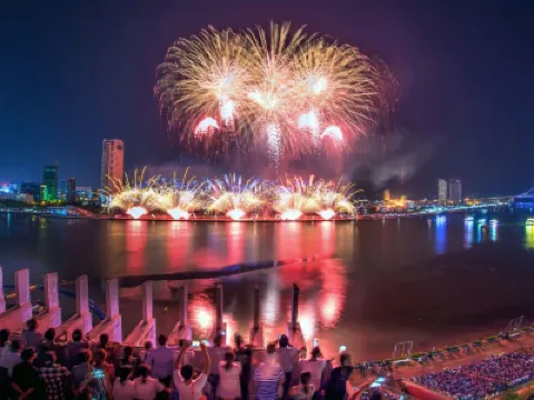 Ibiza Riverfront Đà Nẵng Hotel Các khách sạn gần Bến du thuyền DHC