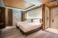 Avery De'Grand City Hotel Bandung Hotels in Regol