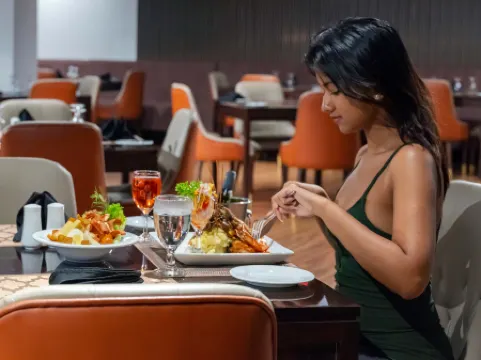 Corundum Breeze Negombo Отели рядом со станцией Железнодорожная станция Negombo