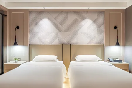 Borrman Hotel (Yongkang West Passenger Terminal Baolong Square)