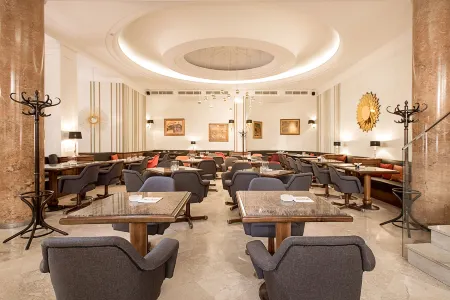 Hotel Majestic Отели рядом с достопримечательностью «Здание Старого дворца в Белграде»