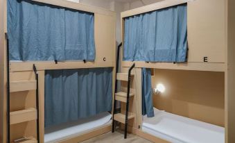 Shengxia Guangnian Hostel