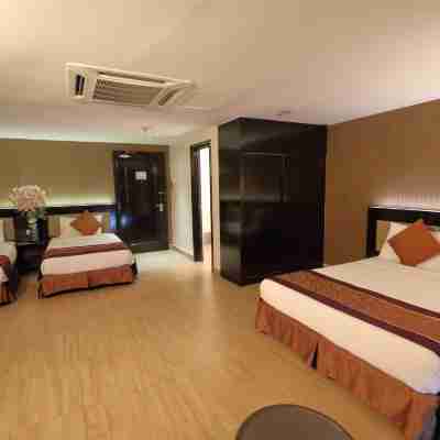 The Guest Hotel & Spa Rooms