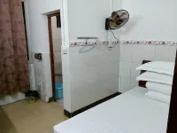 Huanjiang Junyuelai Hotel