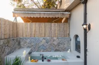 Moganshan Dashuxia · Creek Tracing Swimming Pool Mingsha Wenquan Vacation Boutique Stay - 온천