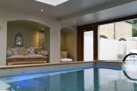 Montigo Resorts Somerset at Charlton House - Pools
