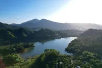 Guangzhou Xihuan Lakefront Canyoning Resort Manor Hotels in Center of Conghua District