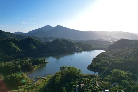 Guangzhou Xihuan Lakefront Canyoning Resort Manor Отели рядом с достопримечательностью «Hedao Park （South Gate）»