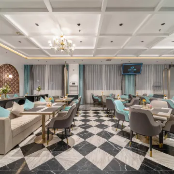 Yunfu Xinxing XANA Deluxe Hotel