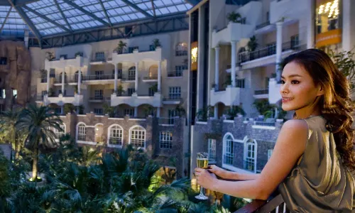 the First World Hotel (Songcheng Hangzhou Paradise Tourist Area)