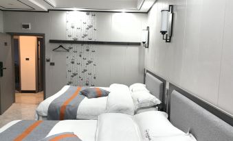 There is an Inn in Liupanshui (Shuangshui Small Square Branch, Shuicheng District, Liupanshui)