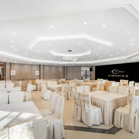 Xitang Holiday Hotel (Xitang Ancient Town Scenic Area)