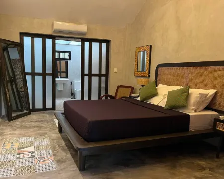 Balai Balatong Ilocos near Laoag Airport Hoteles en Laoag