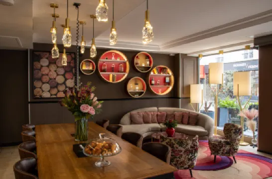 Hotel du Cadran Hotels near Eiffel Tower