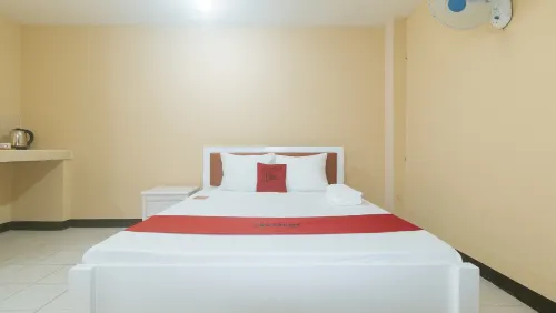 RedDoorz @ MUBG Apartelle near Baclaran Church