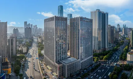 Wyndham Grand Plaza Royale Furongguo Changsha Отели рядом с достопримечательностью «Nvzi University Library»