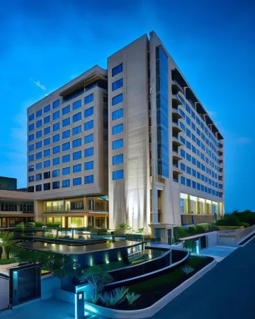 Hyatt Regency Pune Отели рядом с достопримечательностью «Технологический институт Арми»