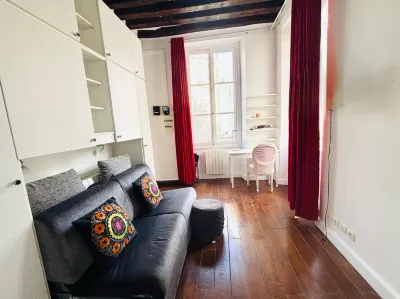 Dream Dwell Paris-Spacious Loft in the Marais 파리 호텔