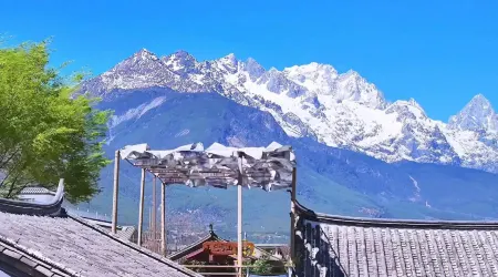 Moye Luxury Snow Mountain View Courtyard Coffee Garden Impression Holiday Beauty Su Отели рядом с достопримечательностью «Blue Moon Valley»