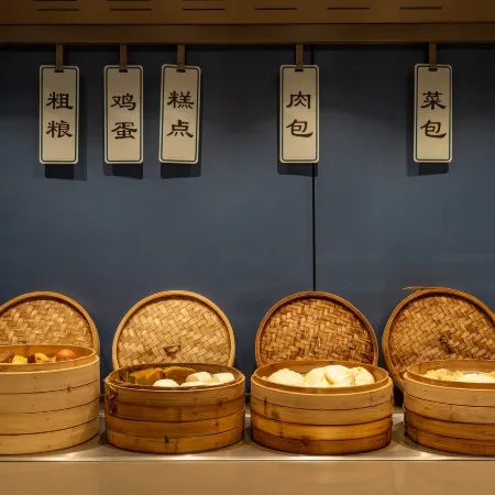 Jianman Hotel (Jiangshan City Sports Center)