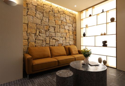 하운드호텔 대연점의 럭셔리한 객실 내부 이미지