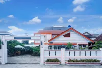 Hotel O Guest House Omah Anakku Near Karang Indah Mall Hotel di 