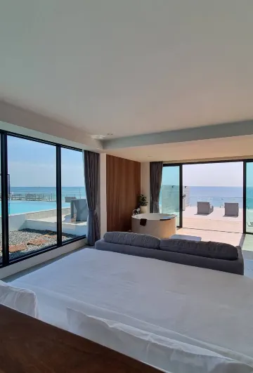 โอเชี่ยน ดีลักซ์ พลู แอคเซส สวีท