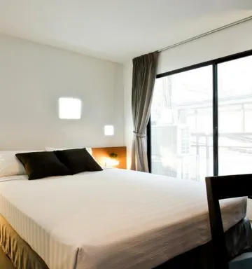 ห้องดีลักษ์เตียงคิงส์ไซส์มีอ่างอาบน้ำ