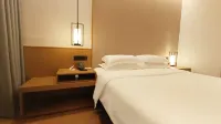 Taoyi Yingxiang Hotel (Taoyangli History and Culture Tourism Area Branch) - parking