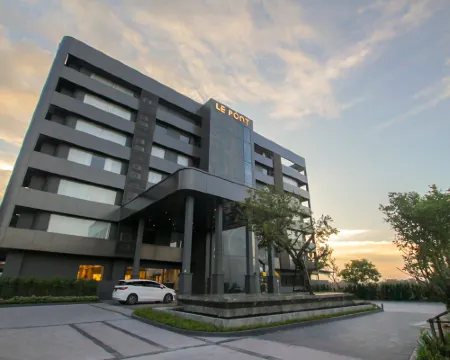 โรงแรม เลอปง ริเวอร์ฟร้อนท์ รีสอร์ท หนองคาย โรงแรมในอำเภอเมืองหนองคาย