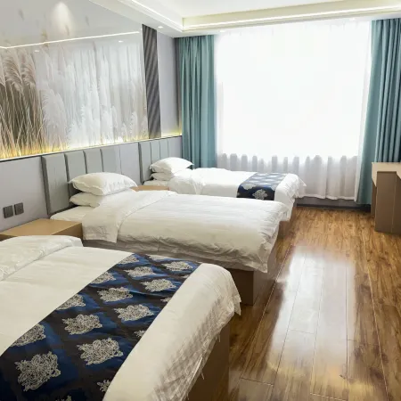 Luqu Hongshiya Holiday Hotel